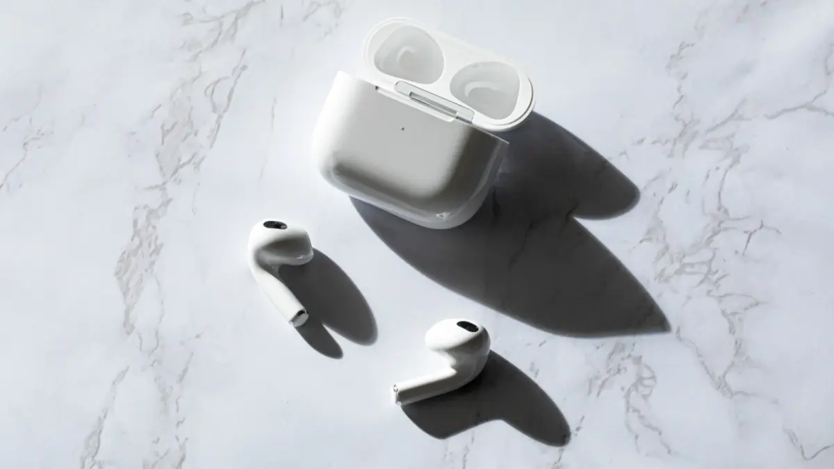 De nouveaux AirPods d'Apple arrivent, les modèles actuels sont donc en vente dès maintenant