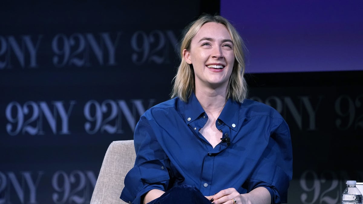 Saoirse Ronan répond à son moment viral « Graham Norton Show »