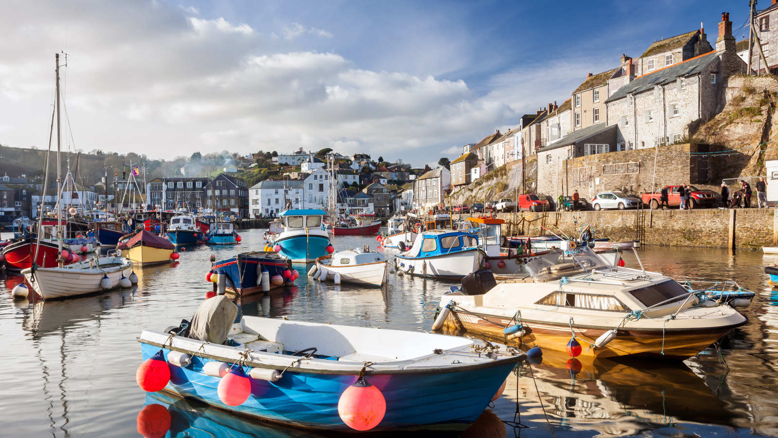 Une belle ville portuaire anglaise promet un charme unique, des plats frais et de jolies boutiques