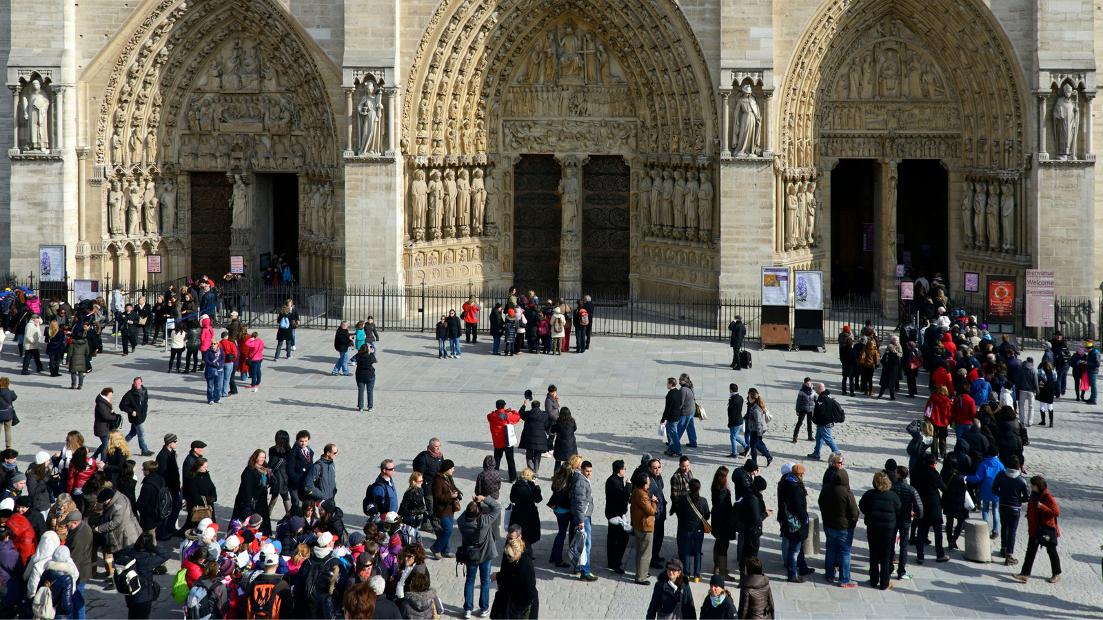 Les touristes à Paris devraient se méfier de l'étiquette indisciplinée lors de leurs prochaines vacances en France