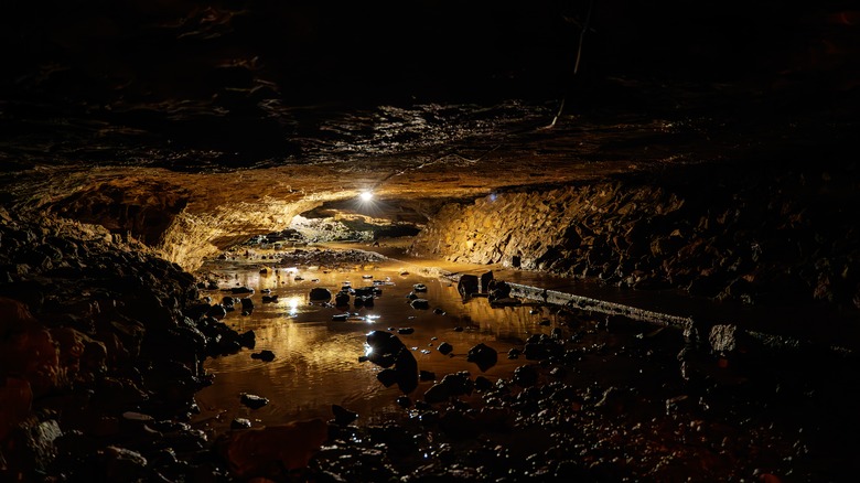 Caverne souterraine au parc national de Maquoketa Caves dans l'Iowa