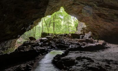 L'attraction extérieure la plus unique de l'Iowa est un parc d'État gratuit rempli de grottes