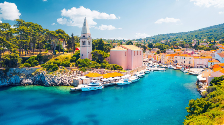 belle baie à Losinj Croatie