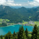 L'un des lacs les plus propres d'Autriche est entouré de beauté alpine pour une escapade calme à la campagne