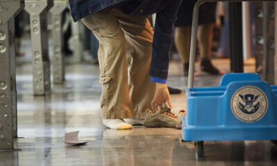 La véritable raison pour laquelle vous devez retirer vos chaussures avant de passer par la TSA