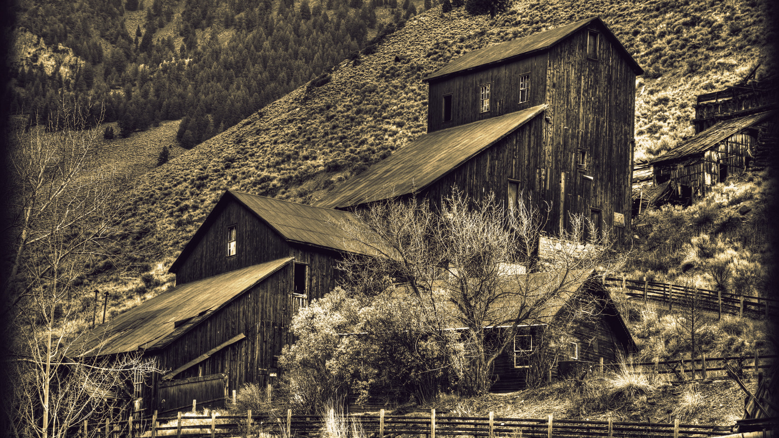 La ville fantôme de l'Idaho, étrange mais d'une beauté envoûtante, qui peut être dangereuse à explorer