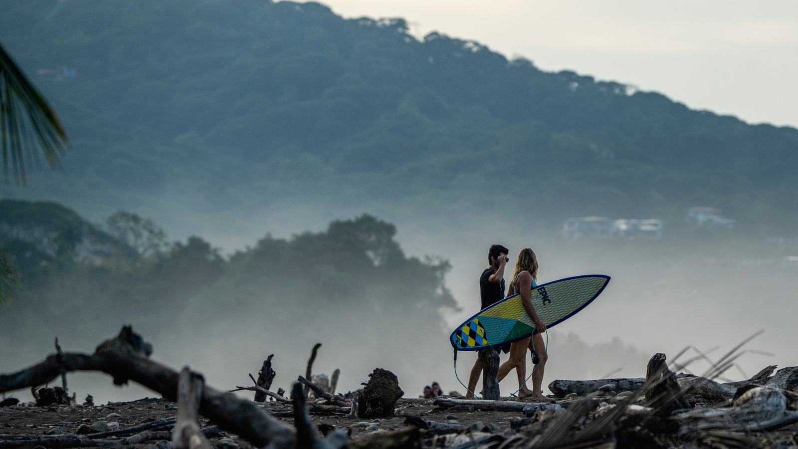 La «ville de surf hippie» du Costa Rica est entourée de jungle luxuriante et de superbes cascades