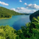 Ce lac a une partie de l'eau la plus blue de Virginia et est le rêve d'un amoureux des loisirs de plein air