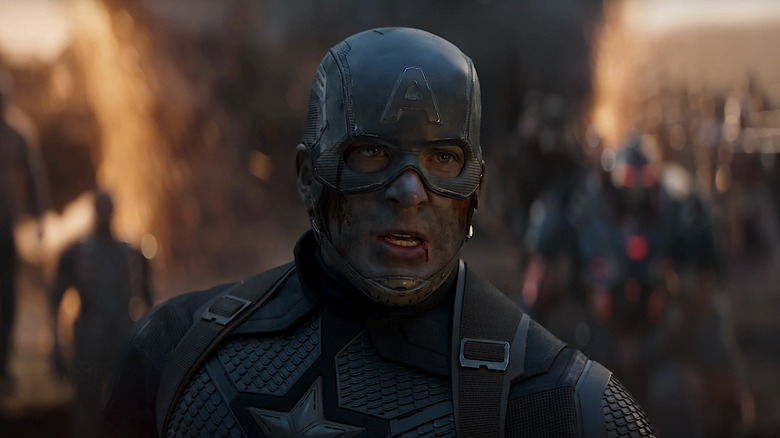 Chris Evans Captain America est meurtri lors du combat final avec Thanos in Avengers Endgame Game