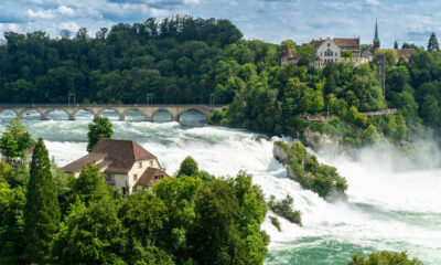 La plus grande et la plus puissante cascade d'Europe possède une beauté inégalée toute l'année en Suisse