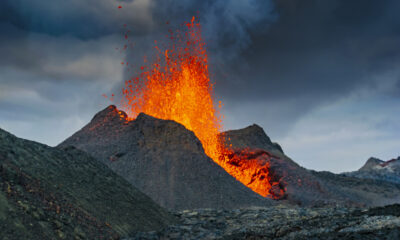 Les touristes en Islande doivent-ils se soucier d'une éruption volcanique? Rick Steves pèse