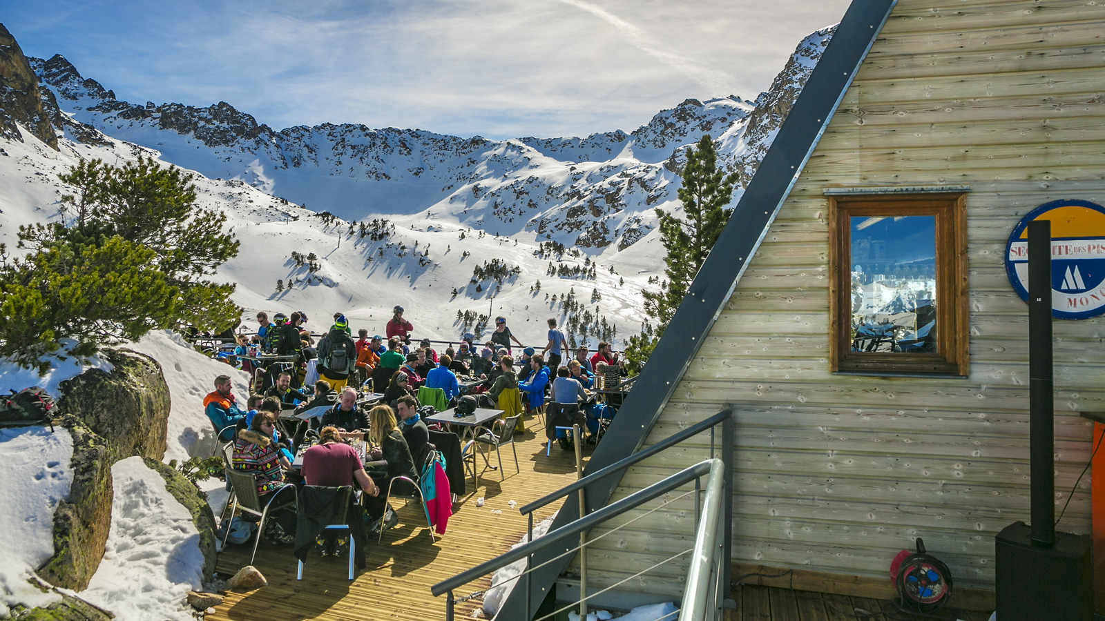 L'un des plus grands domaines skiables des Pyrénées français est un complexe familial abordable