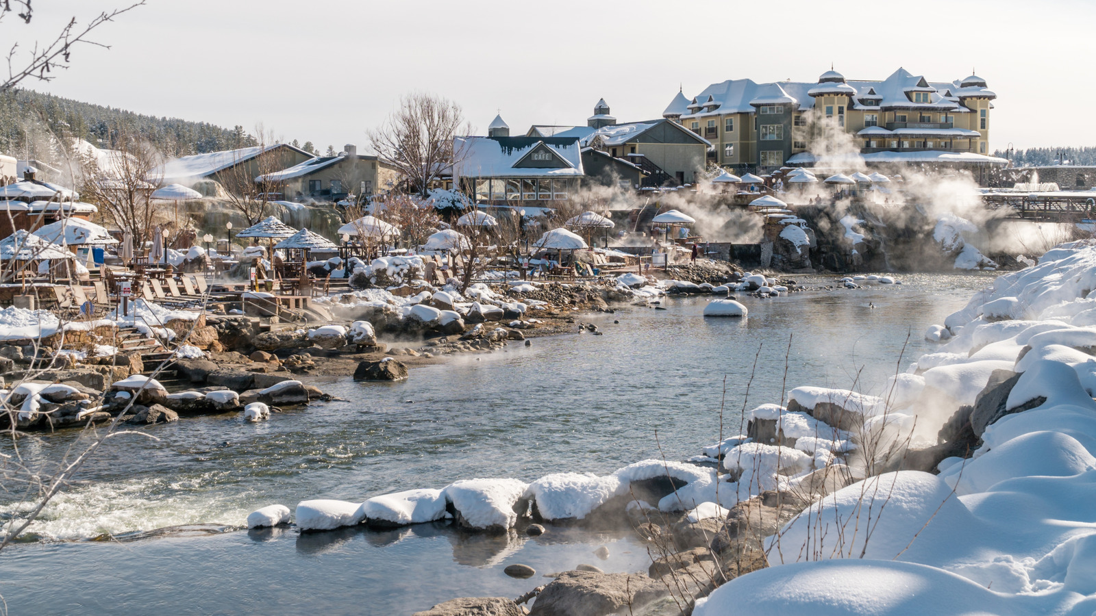 La ville skiable sous-estimée du Colorado présente l'aquifère de printemps chaud le plus profond au monde