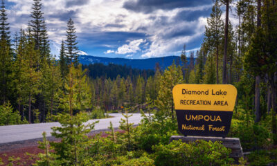 `` Gem of the Cascades '' de l'Oregon est un complexe familial sur un lac pour le plaisir et la beauté toute l'année