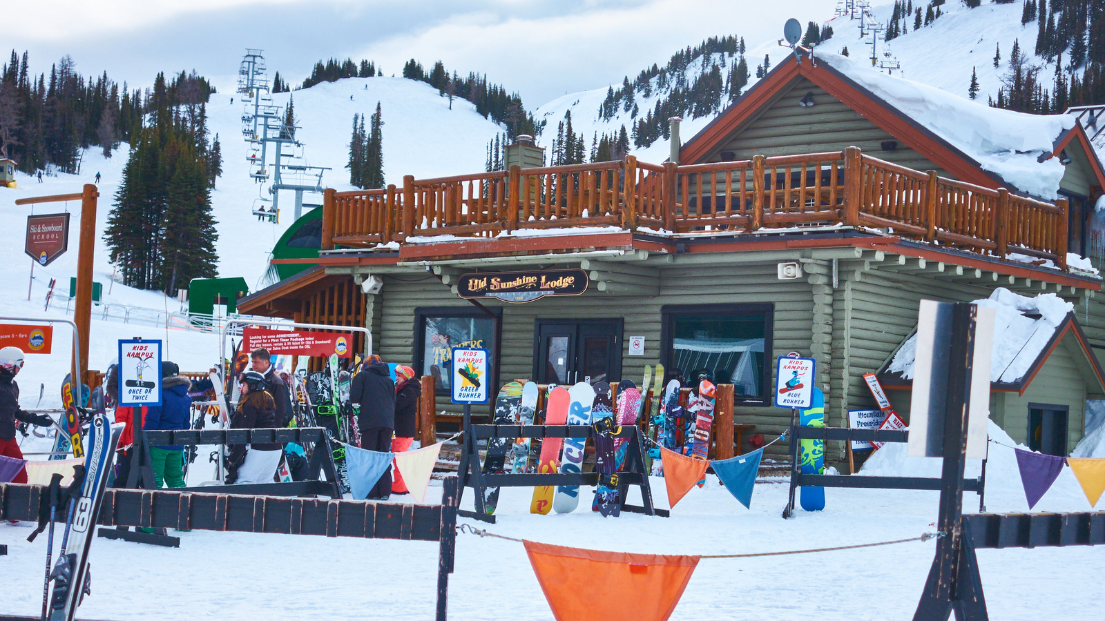 Le meilleur endroit où séjourner sur votre voyage du parc national de Banff est un hôtel de montagne de luxe