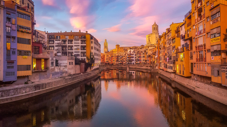 Girona au coucher du soleil