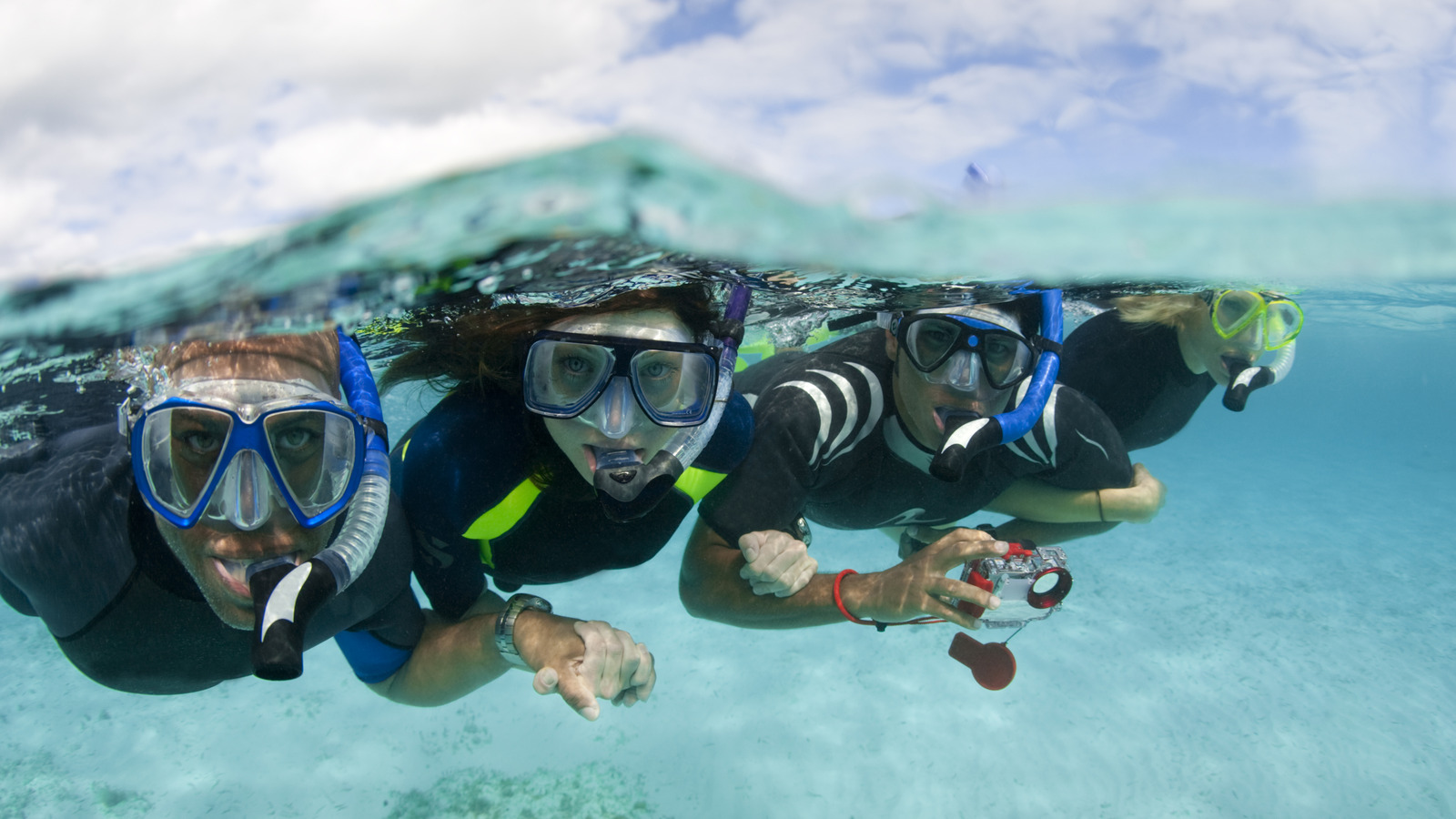 Les avantages cachés de la plongée en apnée dans une combinaison, même dans les eaux chaudes des Caraïbes