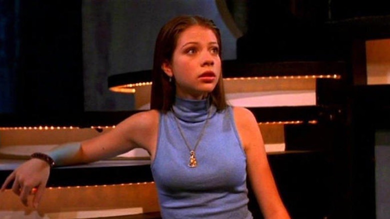 Michelle Trachtenberg en tant que Dawn Summers monte sur scène dans Buffy The Vampire Slayer