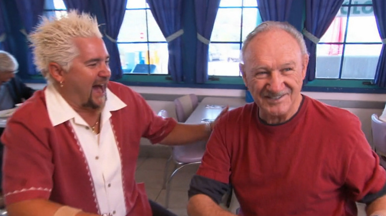 Guy Fieri et Gene Hackman sur les convives, les drive-in et les plongées