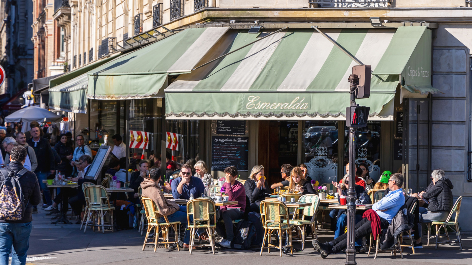 Le peu d'étiquette de restauration parisienne souvent négligé par les touristes