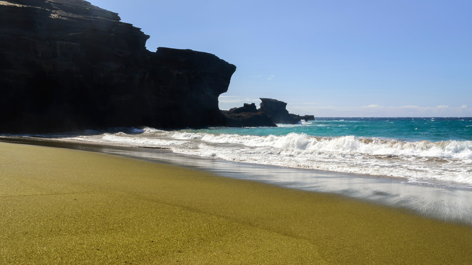 L'une des seules plages vertes du monde offre une expérience totalement unique en Amérique