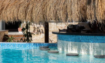 La plus grande piscine de villégiature de RV au monde est une oasis du Texas avec des glissements aquatiques et un bar de natation