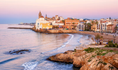 La capitale non officielle de la plage non officielle de l'Espagne offre une vie nocturne animée et des plages sans fin