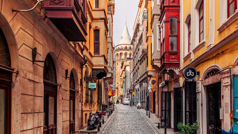 Streets pavés près de la tour Galata