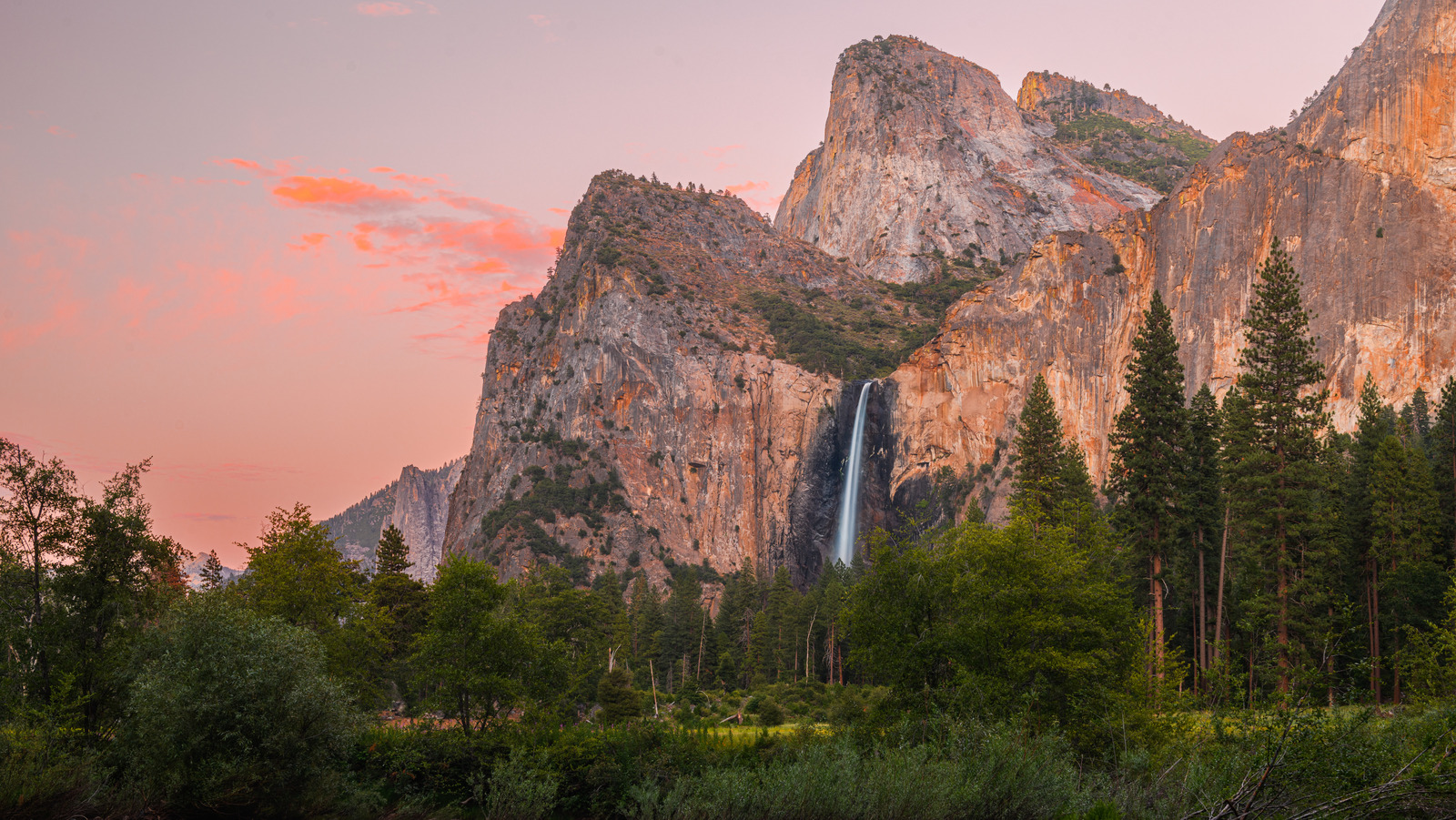 La raison pour laquelle vous voudrez peut-être éviter de camper à Yosemite en 2025 et où aller à la place