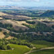 Un hôtel de rêve à Sonoma propose des cheminées dans la chambre, des promenades de vignobles et des dégustations de vins sur le toit