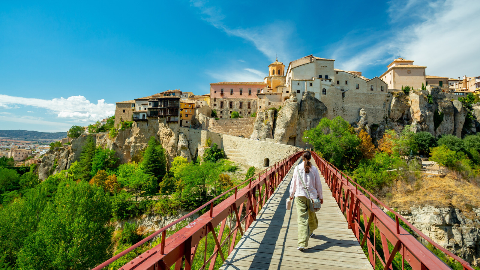 L'une des villes les plus accessibles à pied d'Espagne est un paradis médiéval bien conservé avec un charme majestueux