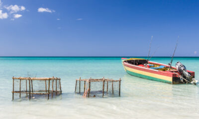 L'un des plus beaux hôtels en bord de mer de la Jamaïque propose des équipements propres et confortables, de la nourriture et des vues