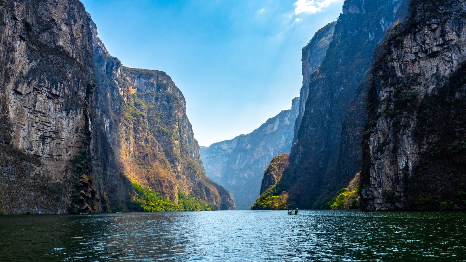 Un canyon captivant au Mexique offre des vues pittoresques et une aventure extérieure sans fin