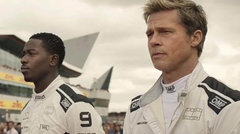 Brad Pitt comme Sonny Hayes et Damson Idris comme Noah Pearce se prépare à courir en F1