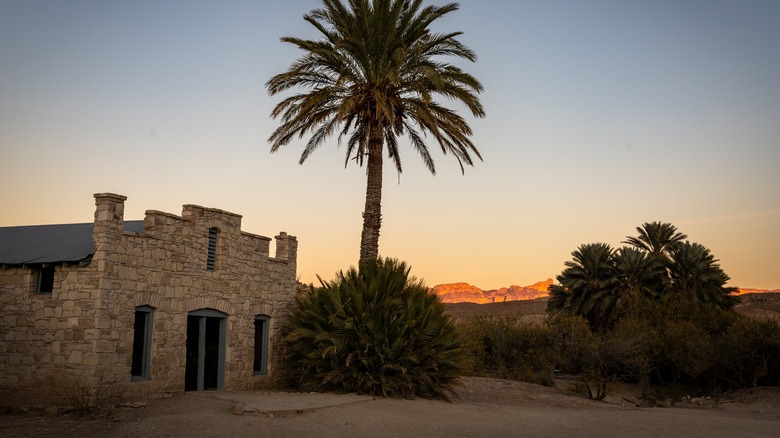 Bureau de poste sur Historic Hot Springs Trail