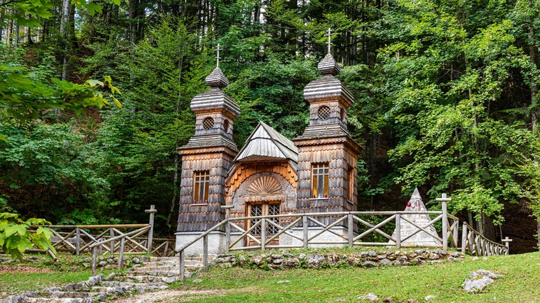 Chapelle russe le long du col