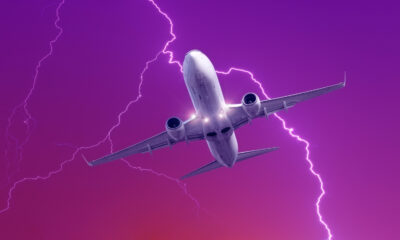 Que se passe-t-il si la foudre frappe un avion? Cela dépend du type