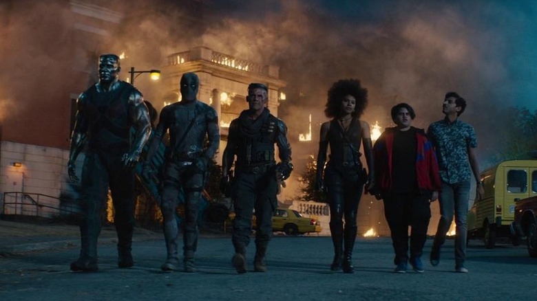 Ryan Reynolds comme Deadpool s'est rassemblé avec la Force X à la fin de Deadpool 2