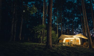 Une règle d'étiquette de camping tacite pour être attentive à des campeurs à proximité