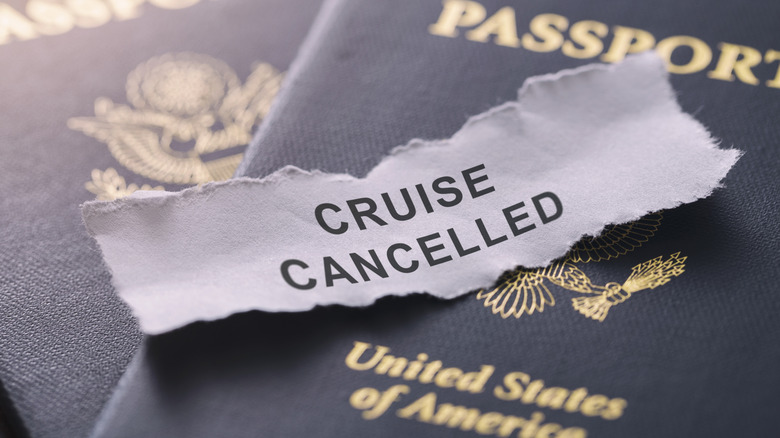 Cruise a annulé les mots sur les passeports