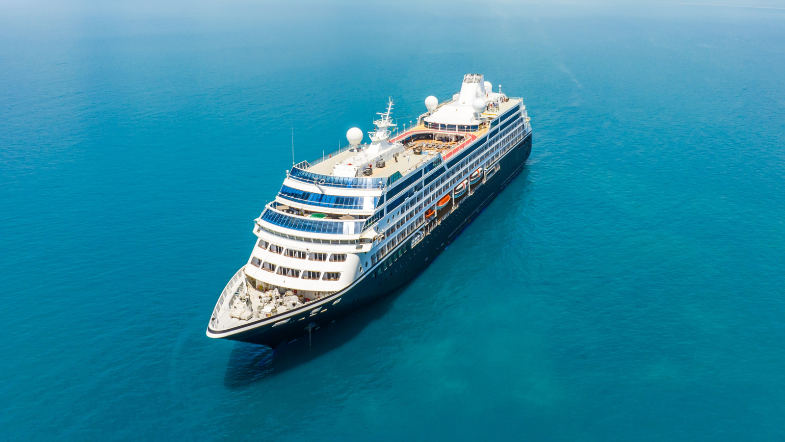 Laisser les enfants se promener librement sur un bateau de croisière peut avoir des conséquences inattendues à vie
