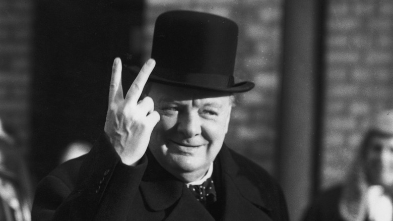 Winston Churchil V pour la victoire