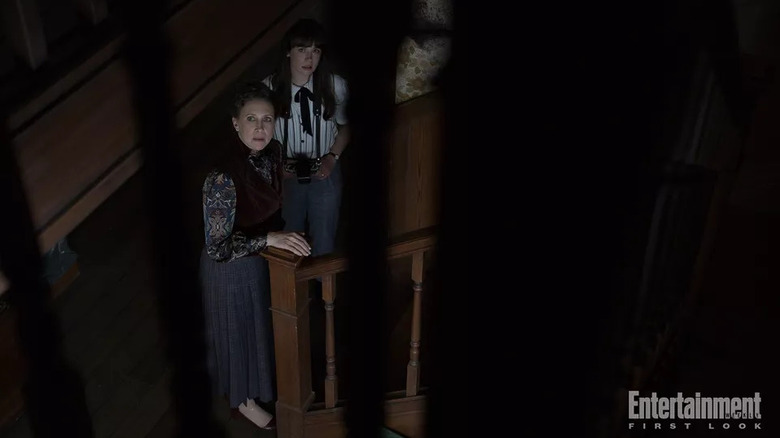 Lorraine et Judy Warren regardent l'avenir dans la conjuration: Last Rites