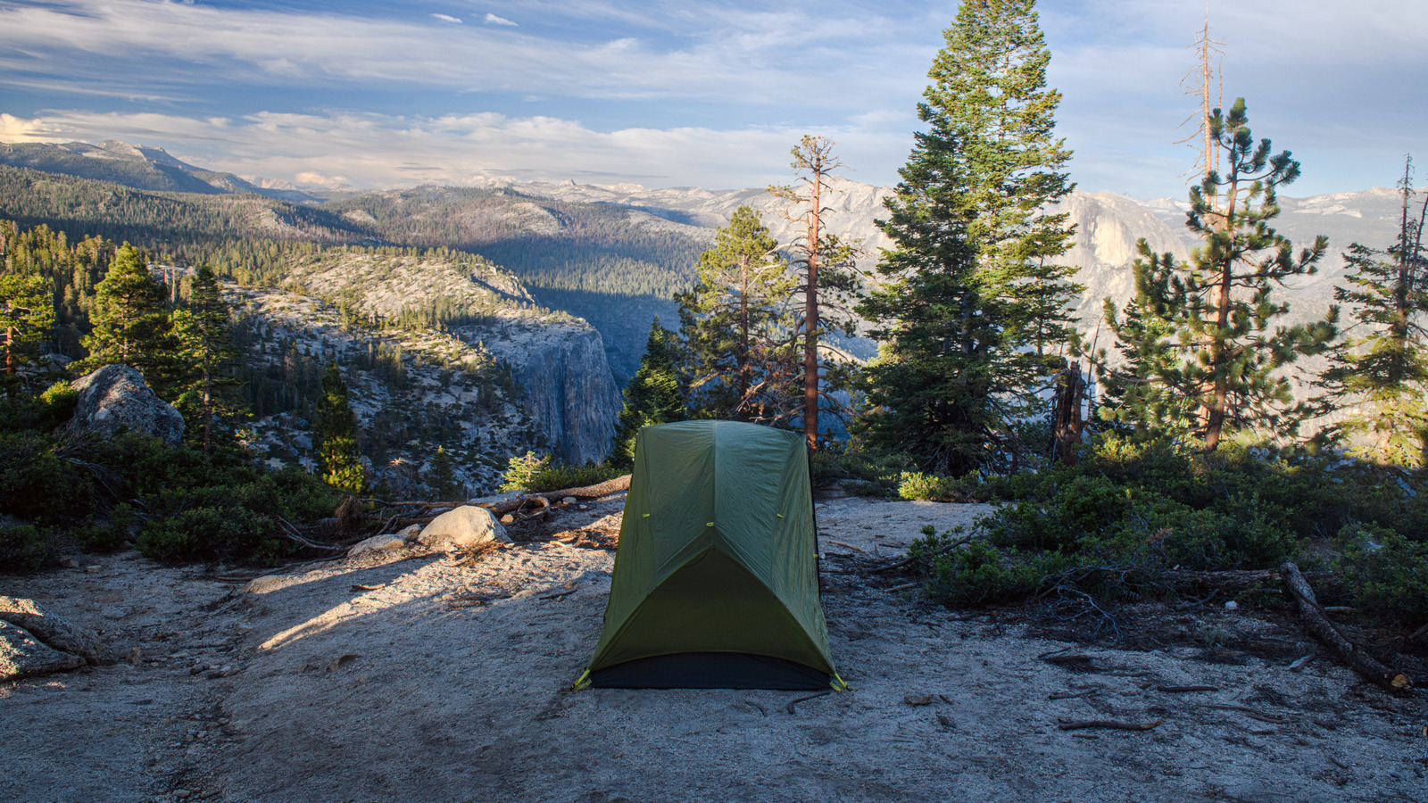 Ce que le gel fédéral du budget pourrait signifier pour le camping en Californie à l'été 2025