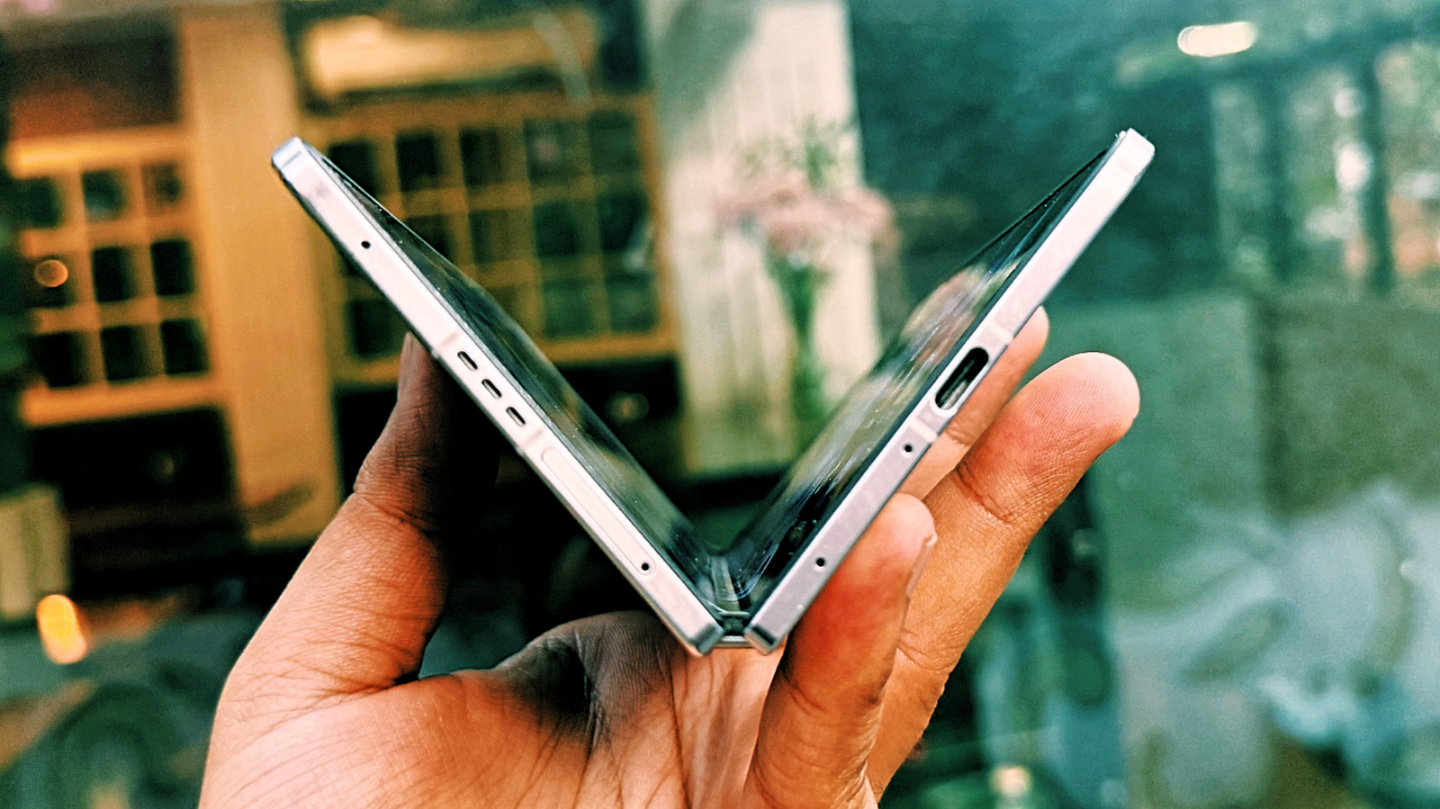 Nous avons essayé le téléphone pliable le plus mince du monde: ces 5 choses se distinguent