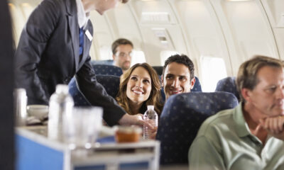 L'un des types de boissons les plus populaires à commander dans un avion est en fait mieux évité en vol