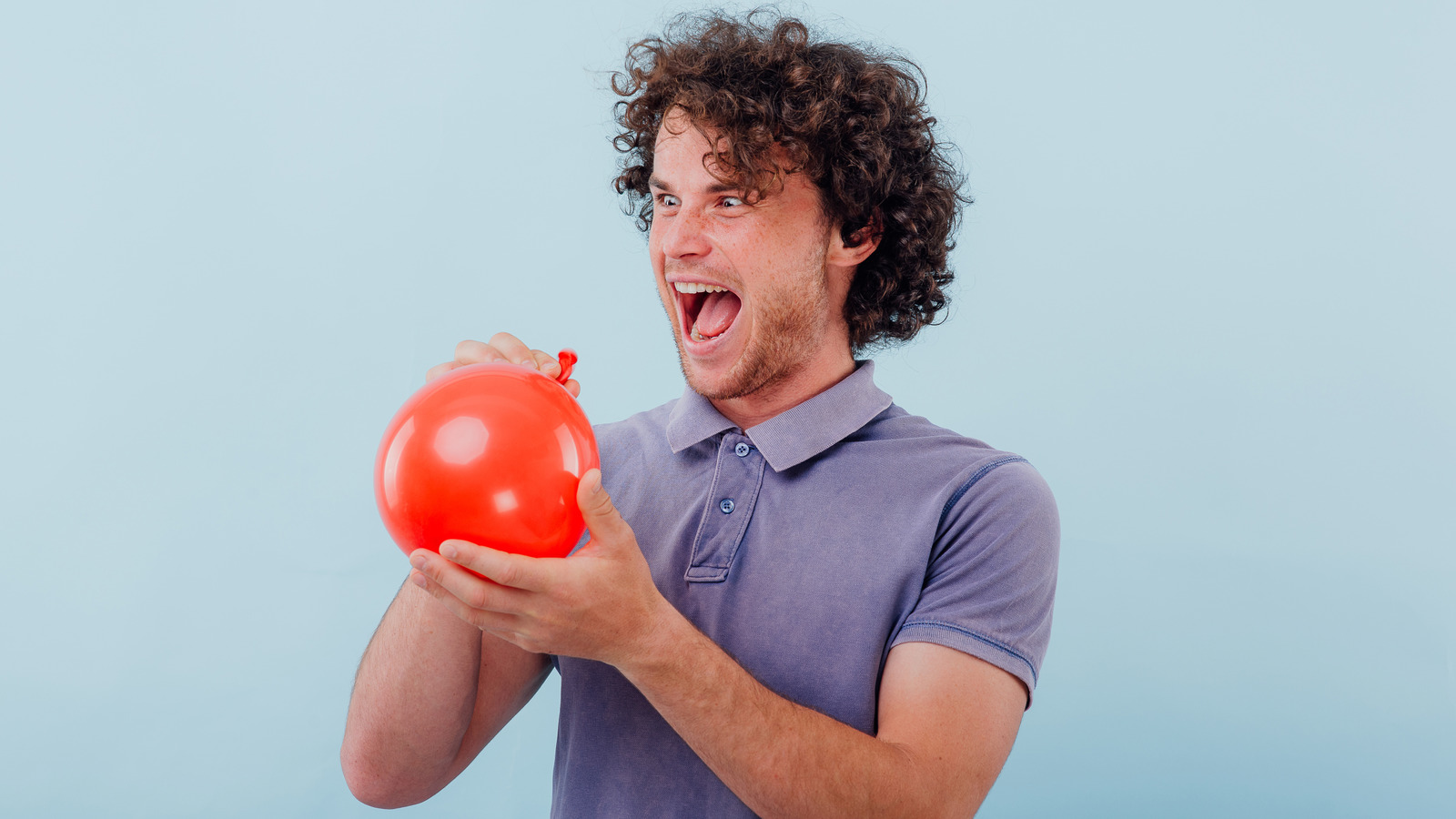 Si vous pensiez que l'hélium était cool, ce gaz rend votre voix super profonde (mais elle peut être assez dangereuse)