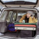 Une mise à niveau intelligente rend le sommeil pendant que le camping en voiture est plus confortable et économise de l'espace