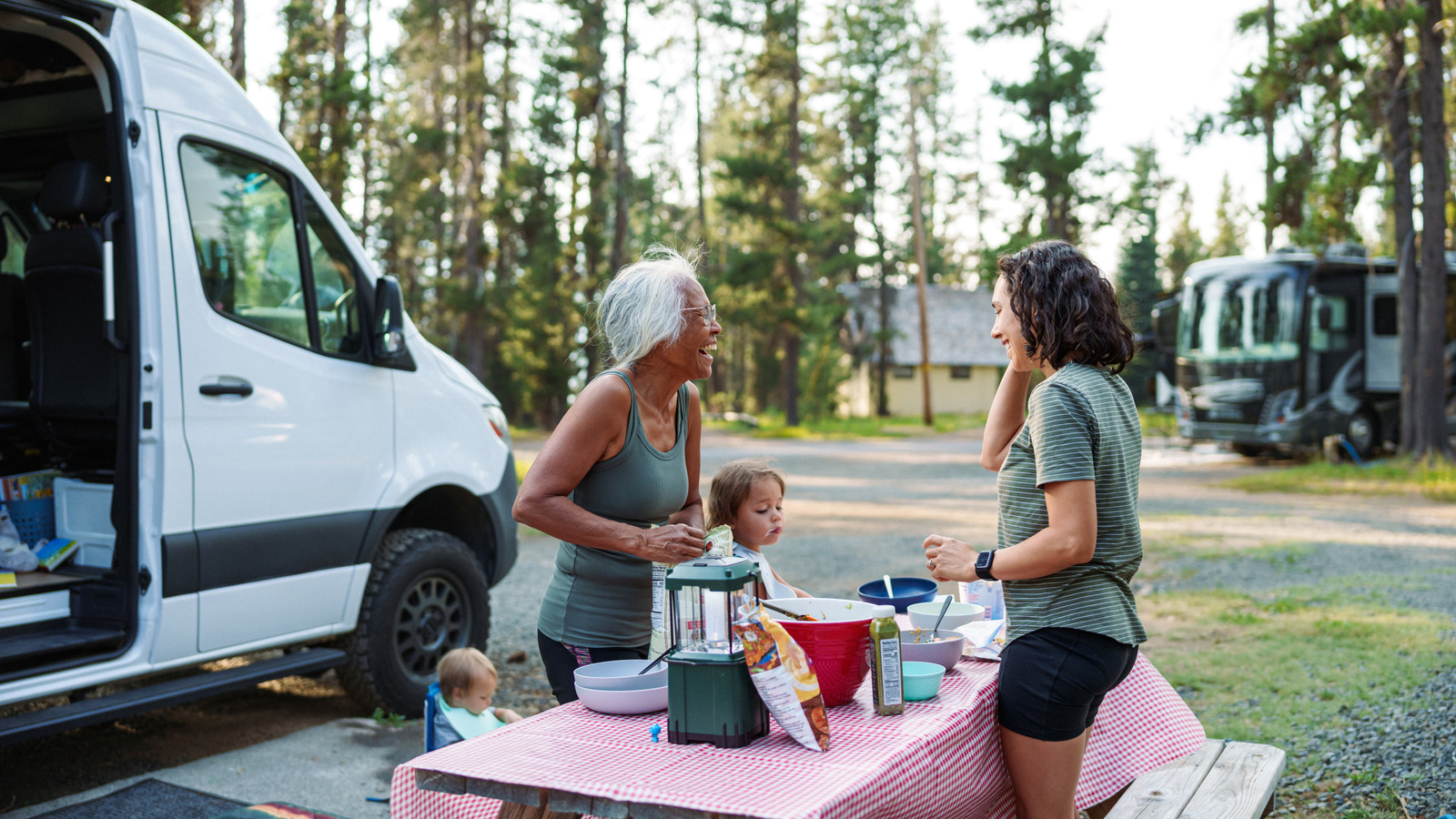 La règle de camping sur le VR qui aide à préserver les vibrations de voisinage et la paix de vacances