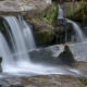 Les montagnes blanches du New Hampshire cachent cette passionnante glissement d'eau naturelle et trou de baignade
